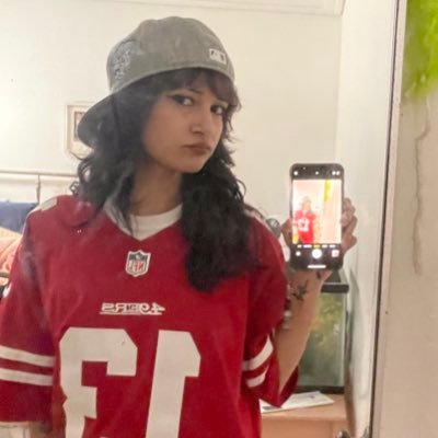 SALADB0i's profile picture. do ur research. they/them. 25 les