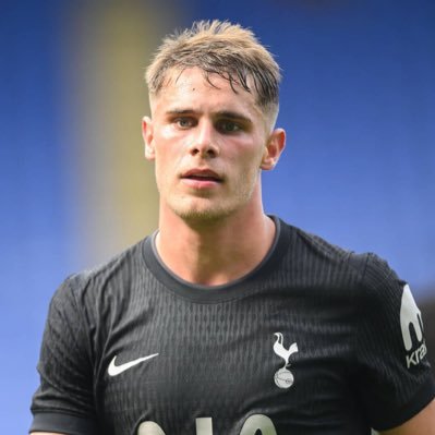 _mickycanscore's profile picture. totnum till they kill me