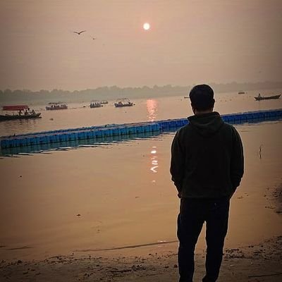 AnkitYa23037116's profile picture. UPSC Aspirants.♥️
“ना influencer हूँ, ना philosopher — बस जो महसूस करता हूँ, वो लिख देता हूँ 💬 #RealTalk”