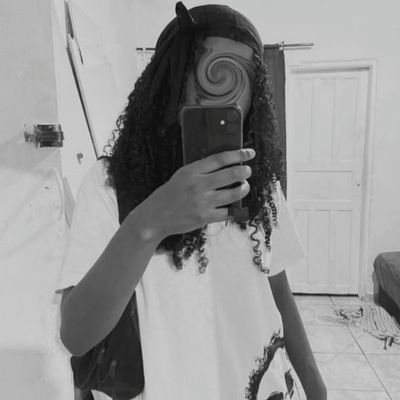 myllxn7's profile picture. 