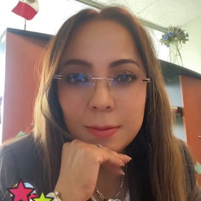 SiempreShei's profile picture. Hija de mi madre y madre de una de las chicas súper poderosas y del gran mago. 🧩👩🏻‍🏫👩🏻‍💻