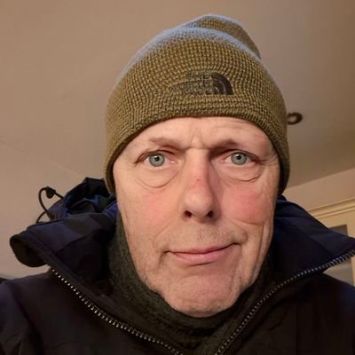 LindenJacques's profile picture. alleenstaande vader
verkeerskundige, theoloog
Kahlerpatiënt
Hoe hou ik hier en nu door mijn zintuigen goe van me zelf en anderen
postopeigentitel
@Hein_Kortoons