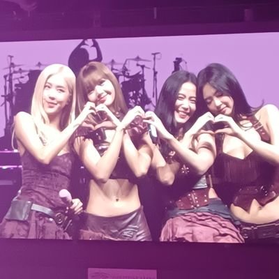 anxmoiia's profile picture. the most multifandom multifandomer to ever multifandom | 20 | she/her | 🇵🇭