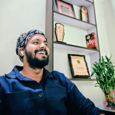 The_com_on_man's profile picture. As a passionate young social worker, I am dedicated to empowering communities. I strive to make a meaningful difference in every life I touch.