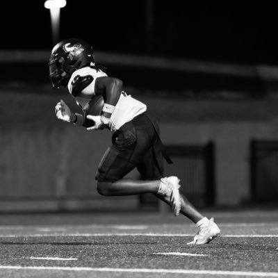 Joziah2McNeely's profile picture. HC:@Ichabod_CMac6 28’|WR|:5’10 175 lbs|816-885-1226|Email:joziahmcneely9@gmail.com
