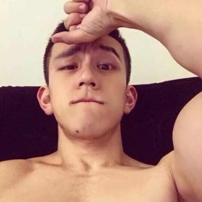 4vpgtusbZI1503's profile picture. 