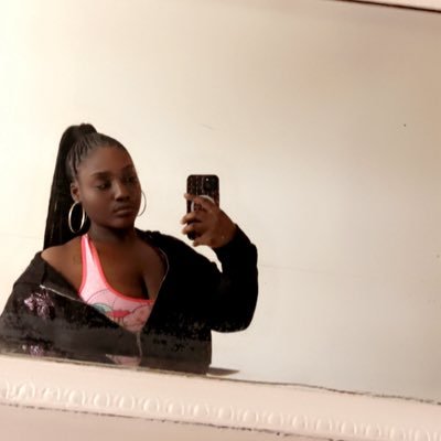 Qween_Dommi's profile picture. 💟 09/18 👩‍👦 12/07 🕊