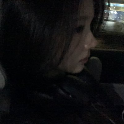 notnayazw's profile picture. 