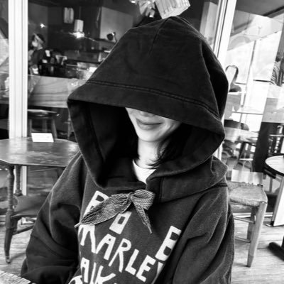 ariisaax's profile picture. แล้วแต่จะคิด ชีวิตคนละแบบ