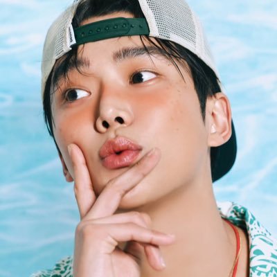 skyscypher's profile picture. Bu hesapta bolca Rowoon bulunmaktadır 🫠 ROMING (로밍) 💛