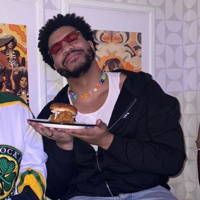 HustelChillson's profile picture. Avid Dua Lipa luster