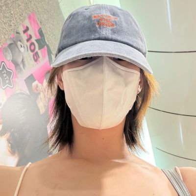 Koungptk's profile picture. พูดไม่ค่อยเก่งแต่รักหมดใจ🧡💜emibonnie