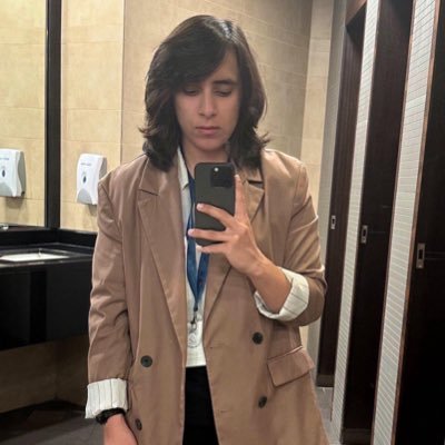 Emanzii's profile picture. @inter & video games | free 🇵🇸🇸🇩