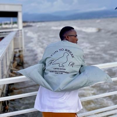 sir_uwusobanuts's profile picture. content creator 🧠 ,.....✍️🏾