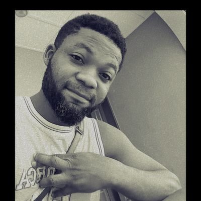 Iremide990818's profile picture. God help poor boy