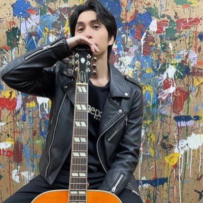 YASguitar69's profile picture. BAND《SLAM GLORY》でギター🎸弾いて歌う人 /作詞、作曲/coffee/𝙄𝙣𝙨𝙩𝙖𝙜𝙧𝙖𝙢歌ってます/ソロ弾き語りでも活動してます/It’s now or never/ライブのお誘い、ご予約もこちらで