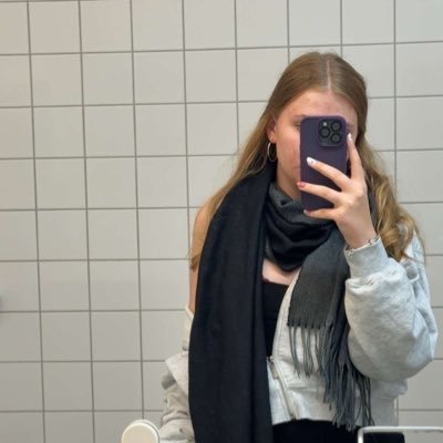 zuckerbirnelovr's profile picture. LOOKING FOR GC TEAM
Val Plat 2 (Peak Dia 3) | Controller / Duelist / Sentinel Main 
LFT (EU - Fri-Sun CET, Mon-Thu limited but possible)
ger/eng discord - vmems