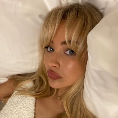 sabrinaMBFtour's profile picture. Not violating any X rules / not an impersonation / seen Sabrina x1 🩵🐾           Follow for more info/content on Man’s Best Friend Tour!