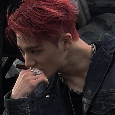 imjengee's profile picture. ไปซื้อคอม พนักงานถามว่าอยากได้สเปคแบบไหน เราตอบ ❝ เจโน่ ลี ❞