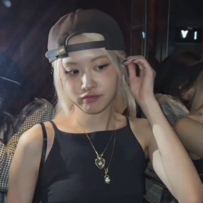 kimceur's profile picture. fan account - 𝗯𝗹𝗮𝗰𝗸𝗽𝗶𝗻𝗸 above anyone else!