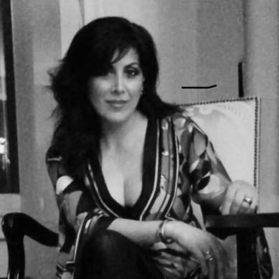 cliokarili's profile picture. Alma fugaz como el tiempo💫Mujer ecléctica, buscadora inquieta. Libre pensadora. ADE. MKT, Reflexiones, Prosa. Creadora de contenidos y Artesana de historias