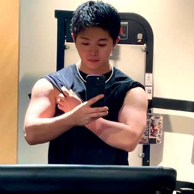 tre87_r's profile picture. ✌️🫠💨 @2sha_base / 165.72.28 /筋トレ好き/BP95 DL145 SQ150