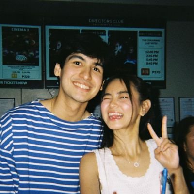 akikwiuts's profile picture. hmu if u're a keeper                                                                      chronically offline