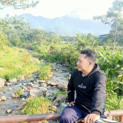 MSiniiz's profile picture. Sucses all....and happy