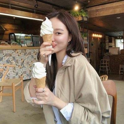 Si83280229Nadim's profile picture. 20代OL会社で事務してます🌷 仕事終わりにカフェでぼーっとする時間がすきです☕️ 人の話を聞くのが得意だけど、自分のことはあんまり話せないかも。優しく話しかけてくれると嬉しいです☺️