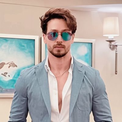 dhonibrigade's profile picture. @iTIGERSHROFF & @MSDhoni