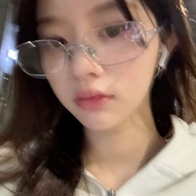 stfulilshi's profile picture. mulfand but mostly blackpink