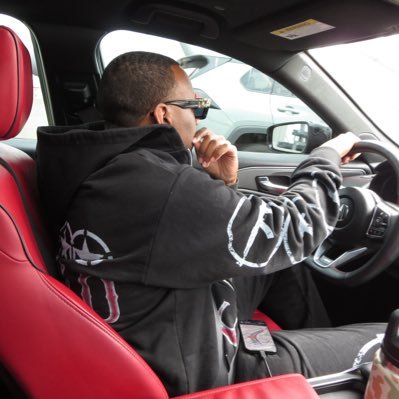 __dcash's profile picture. 