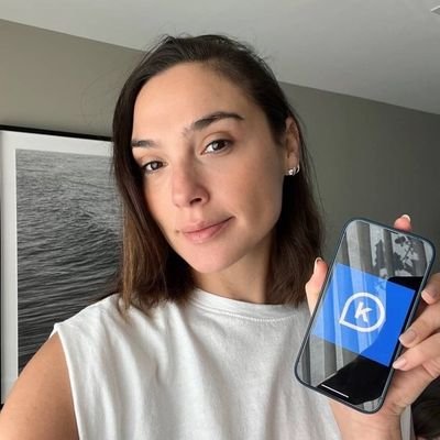 GalGadot618693's profile picture. 