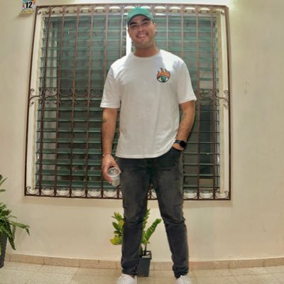 AntoniioRamos's profile picture. Sic Parvis Magna   ig: antoniioramos