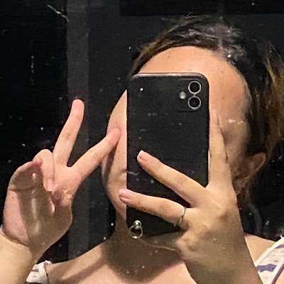 meysv1a2's profile picture. 