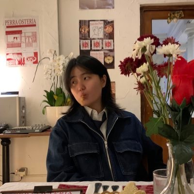 vantatepozh's profile picture. fruity zone 🏳️‍🌈