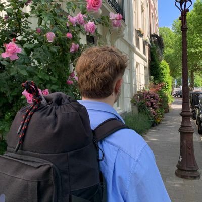 aureliendesert's profile picture. Motion designer & 3D Artist | @studioleoleo & freelancer | ex @gobelins_paris