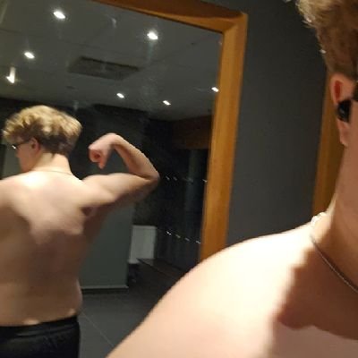 balanced_fps's profile picture. Your favorite senti player

F/A, 17 yo ,Peak 600rr