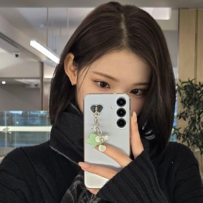 lyojiu's profile picture. just human, not alien || S2U (hachuᰔ) 🍓🍓🍓