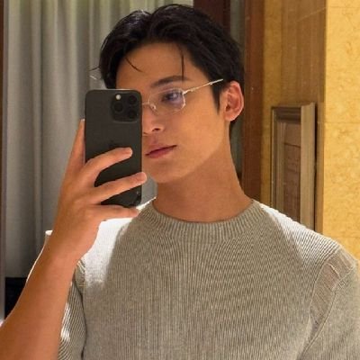 xo_avry's profile picture. open for plots | writers tag: #KLY