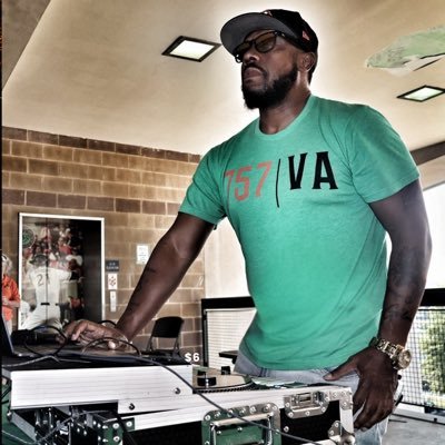 partywithgee's profile picture. Event Coordinator | Event DJ | Event Host | Booking Agent| NATIONAL DJ | U-HAUL DEALER 🚚 📦