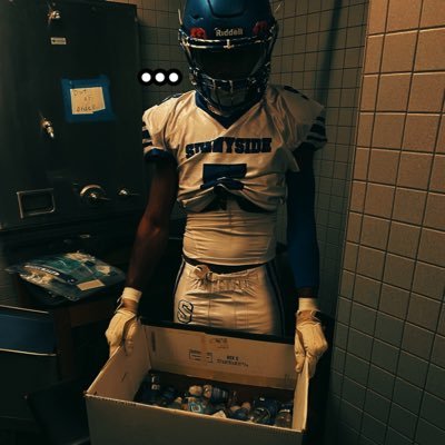 BruceHockless5's profile picture. CO'2026 | Kipp Sunnyside |ATH🌟| 6'3 | 200lbs | 3.6 GPA| 1x State champ🥇 | 323-388-7926 | @FB_Sunnyside https://t.co/xjVz1fX0cE