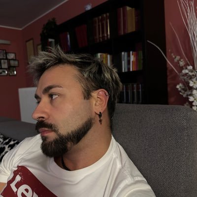 AlbiForme's profile picture. INFJ o INTJ, devo ancora decidere🦄 • ♍️ ♉️ ♏️ • Date un’occhiata al mio blog e agli altri miei profili qui sotto! ⬇️ IG: alberto.formenti / punti_di_domanda ⭐️