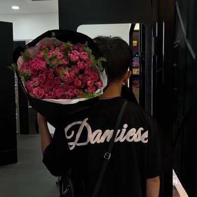 LmDuy1209's profile picture. 