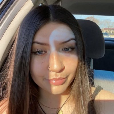 prettynancy_'s profile picture. my dm are for buyers only😌 I only respond to menu or meets