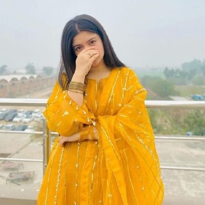 naaz121143's profile picture. _____zindgi ki sabse badi galtii
______💔💔 ____mahhobatt 😅😅