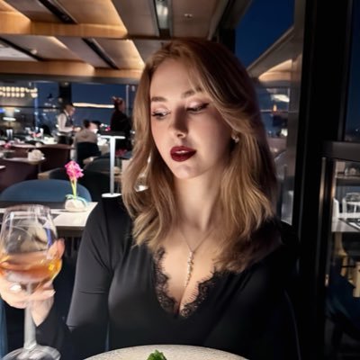 fleabagizm's profile picture. tüm türlere özgürlük!