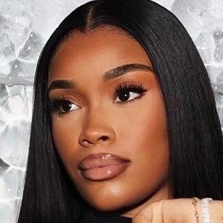 xanamarlenex's profile picture. Founder of @5enses_store 🤍 https://t.co/6J2VmFTEnY