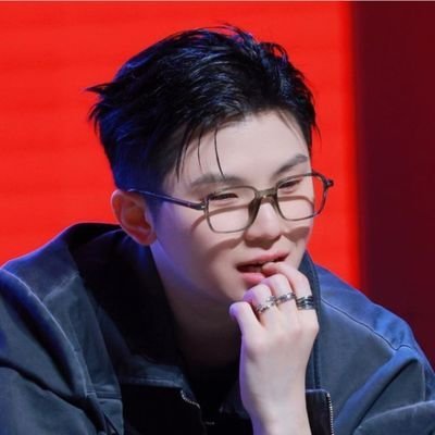 xoxouji's profile picture. 