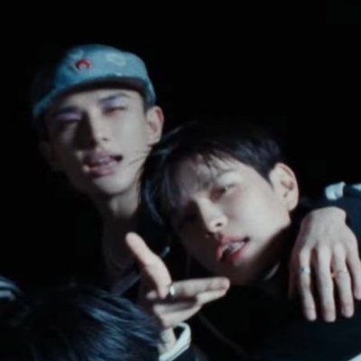 lumineescente's profile picture. graduated with honours at the sevngjnng faculty | 🥟🐶 writer | '98 liner 
might be nsfw, minors dni